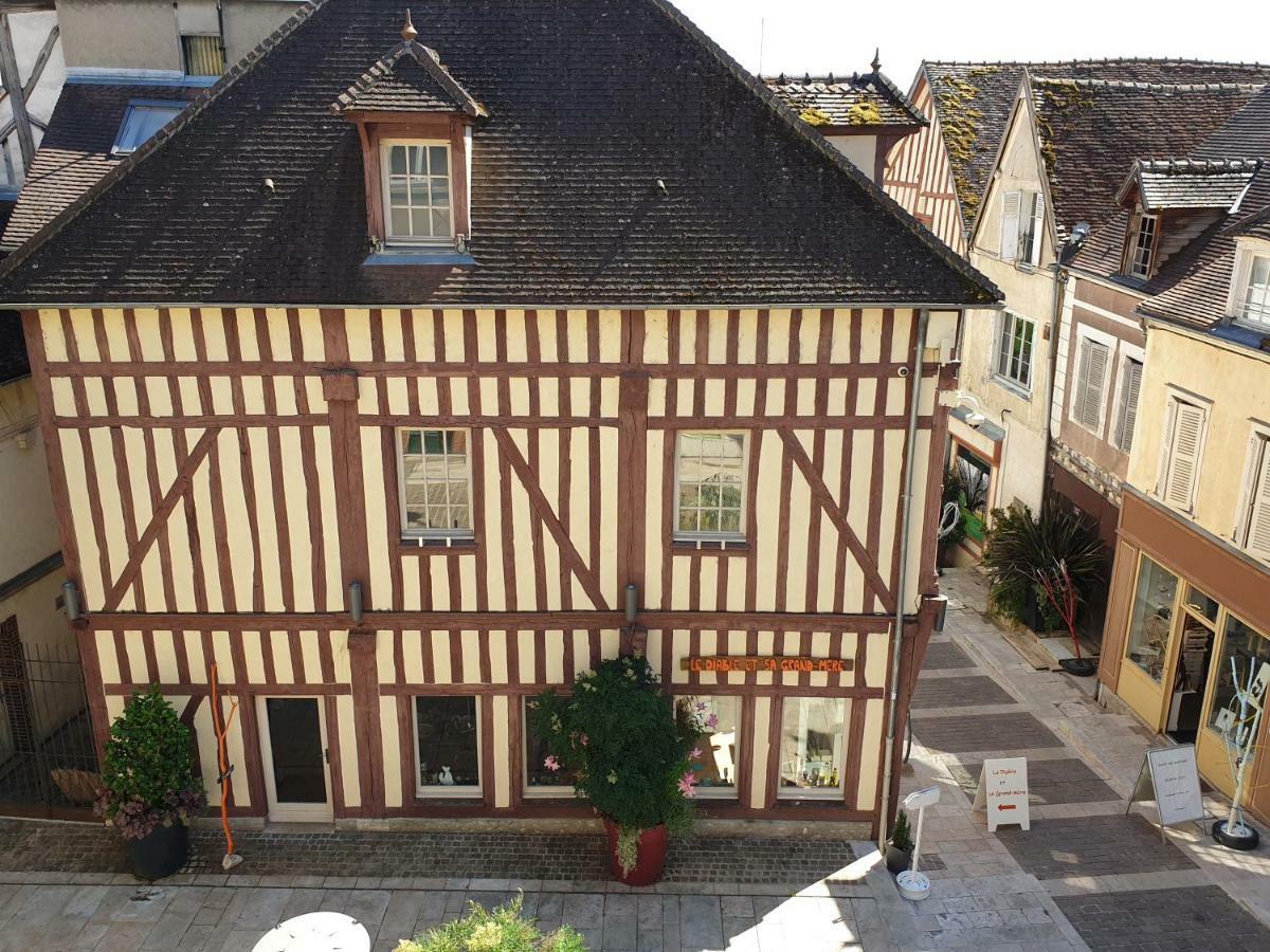 Au 36, Les Apparts Hotel Joigny Luaran gambar